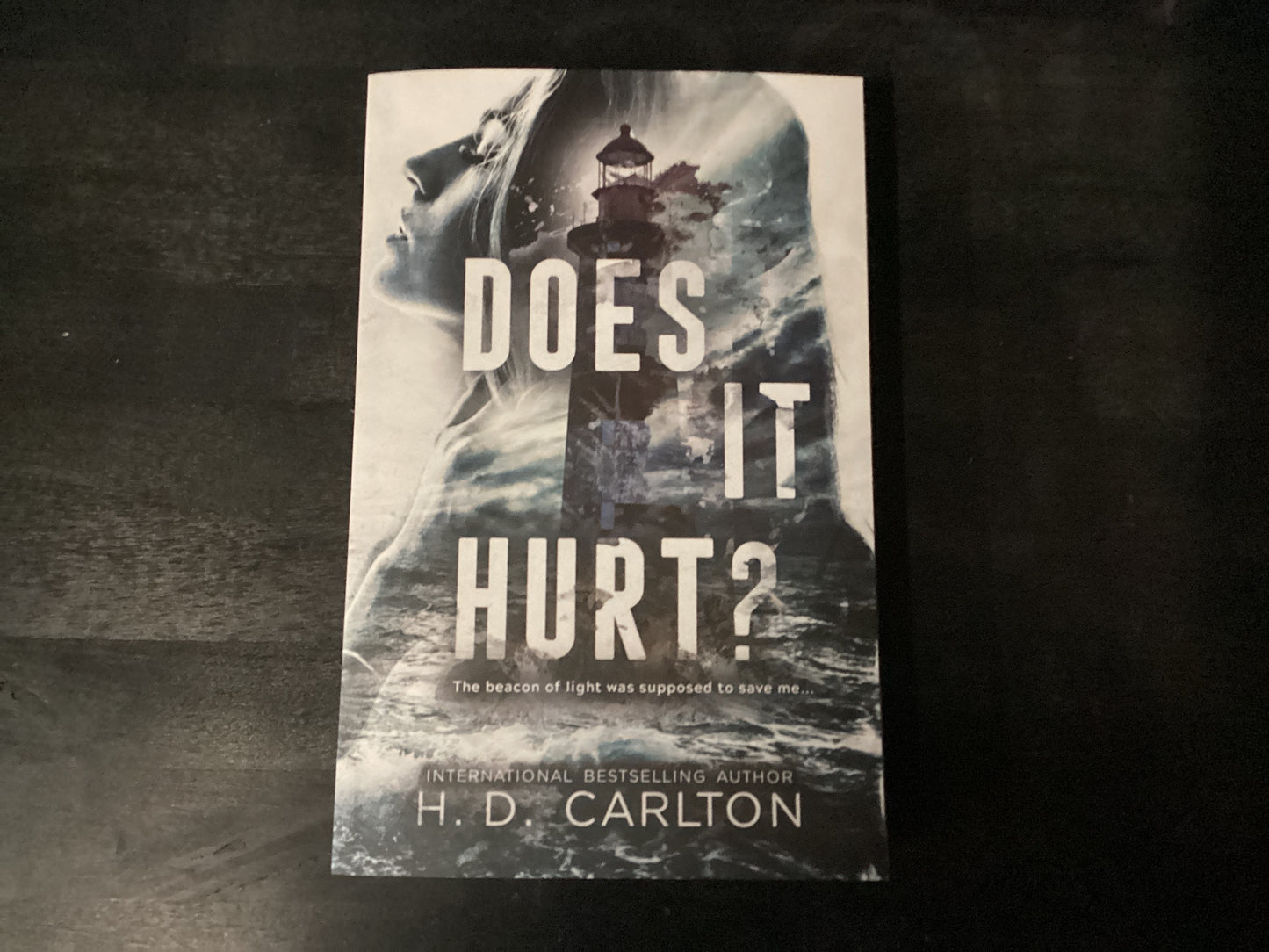 Does It Hurt? - Carlton, H. D.