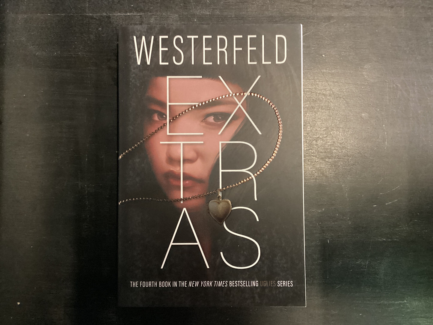 Extras, Westerfeld, Scott