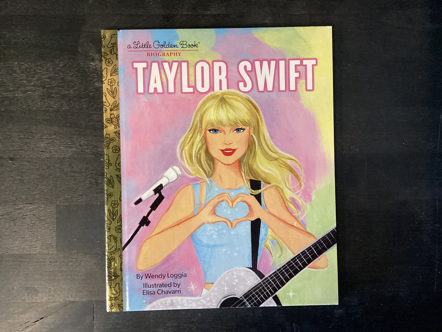Taylor Swift: A Little Golden Book Biography,Loggia, Wendy
